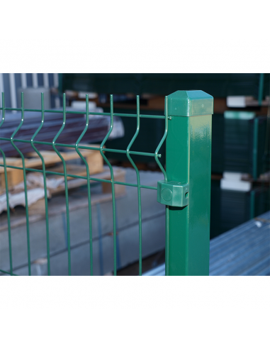 Aiapost mütsiga RAL6005 roheline Aiapost mütsiga RAL6005 roheline