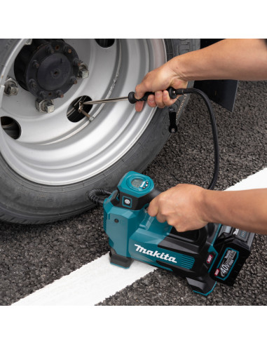 Makita pikk pumpamisotsik sõiduauto...