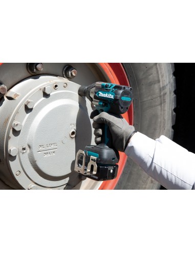 Аккумуляторный гайковерт DTW700Z